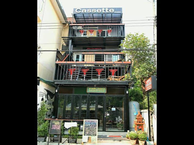 Cassette Hostel Чиангмай Экстерьер фото