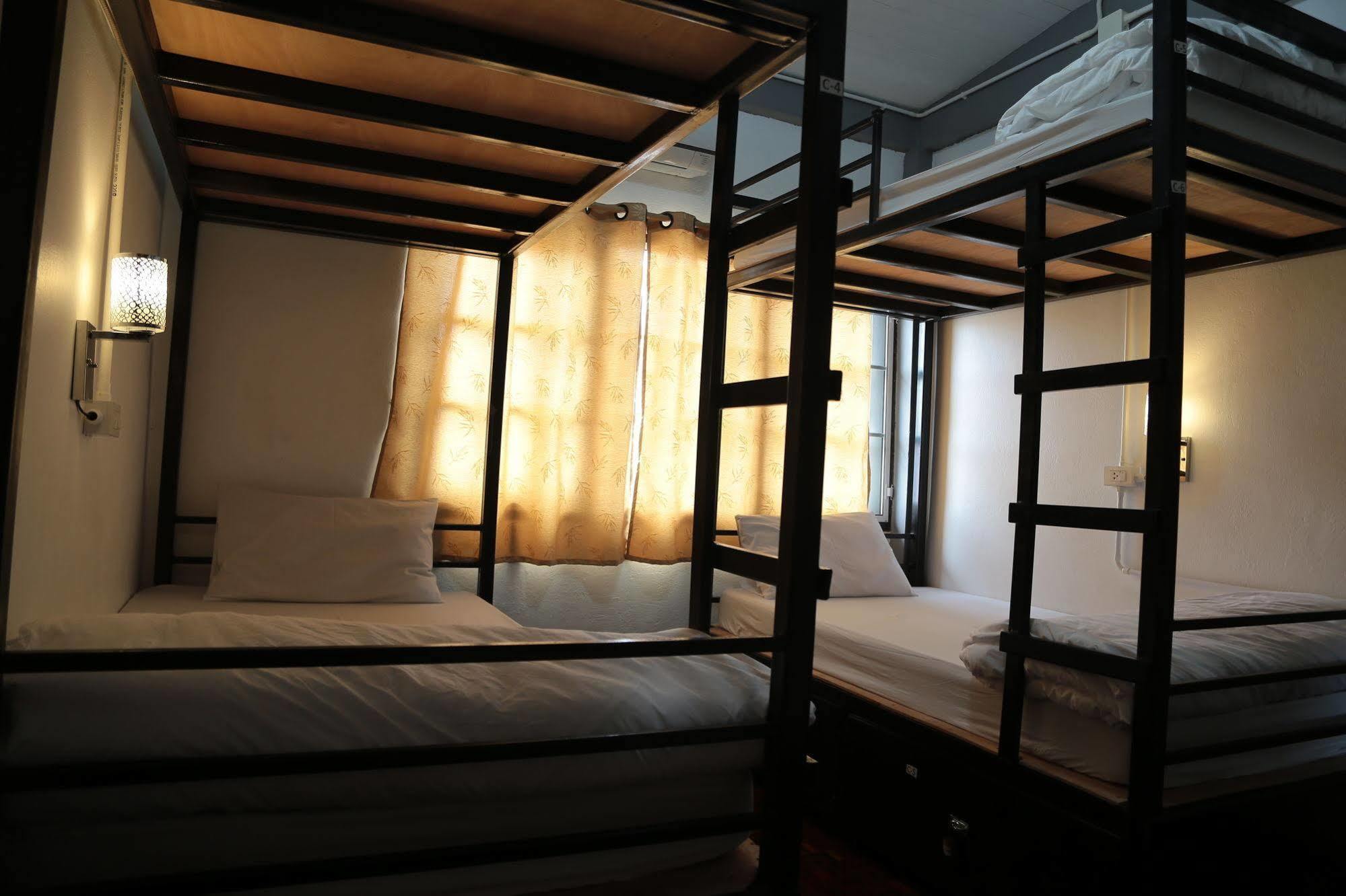 Cassette Hostel Чиангмай Экстерьер фото