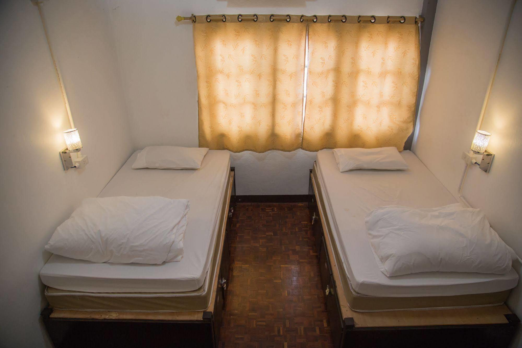 Cassette Hostel Чиангмай Экстерьер фото