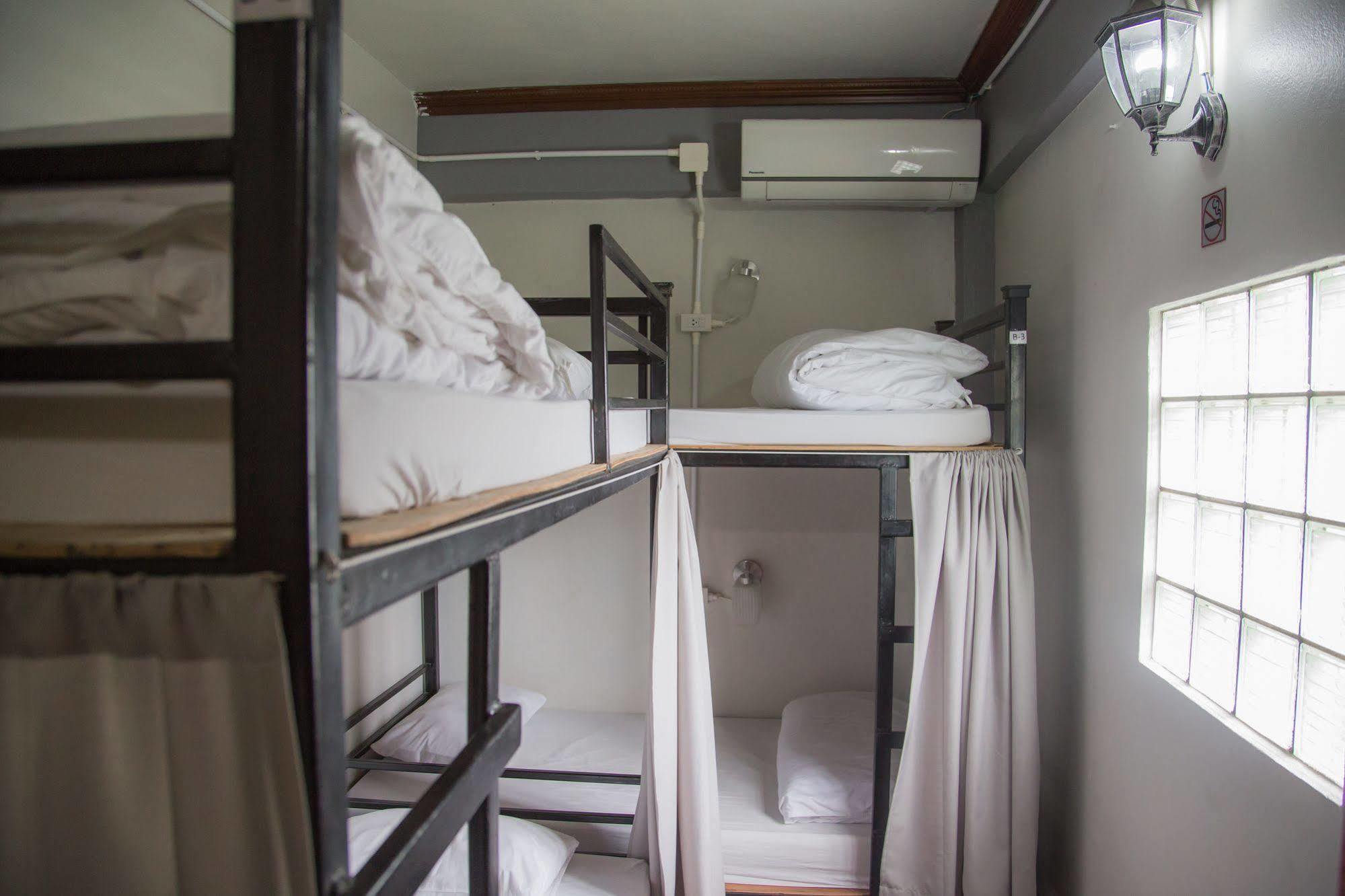 Cassette Hostel Чиангмай Экстерьер фото