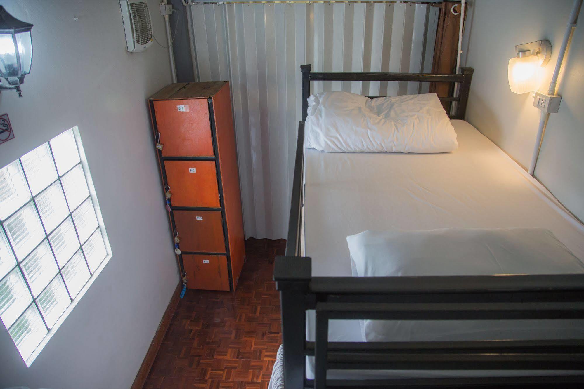 Cassette Hostel Чиангмай Экстерьер фото